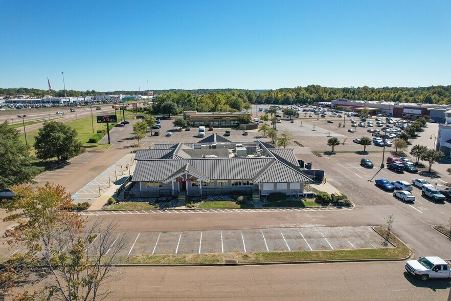 More Photos Of 6357 I 55 N, Jackson Restaurant For Lease