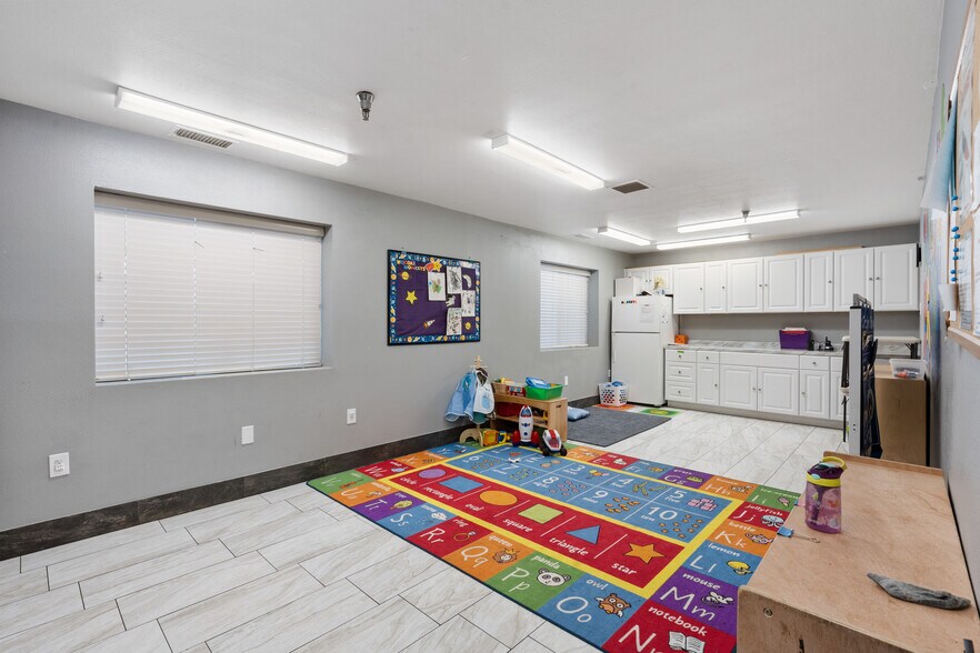 More Photos Of 7175 E 2nd St, Prescott Valley Warehouse For Sale