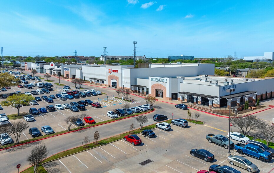 More Photos Of 801-1001 W 15th St, Plano Unknown For Lease