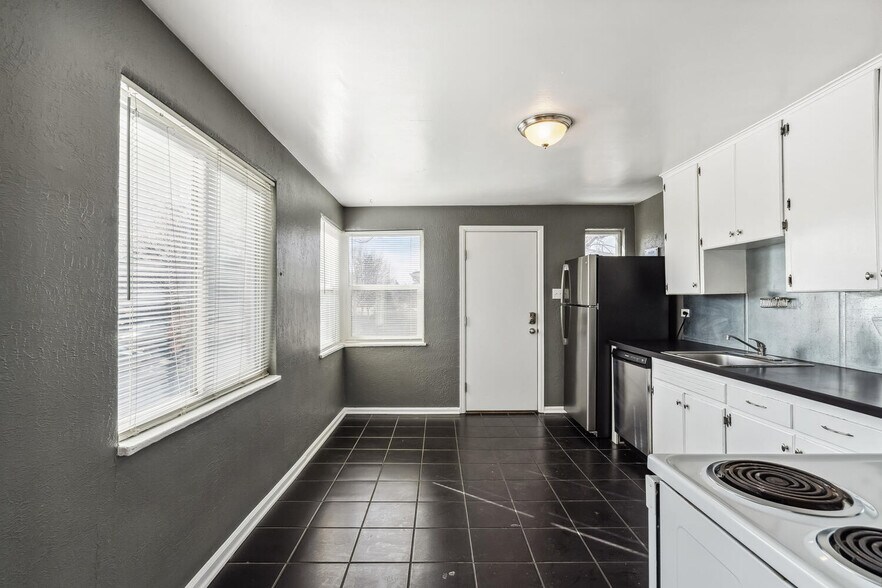 More Photos Of 2300 W 39th Ave, Denver Apartments For Sale