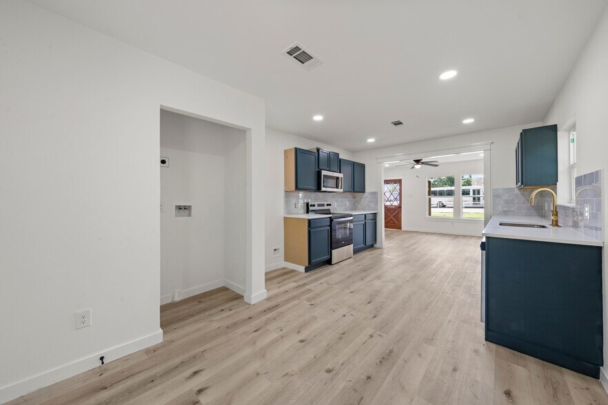 More Photos Of 103 E Stegall Rd, Robinson Specialty For Sale