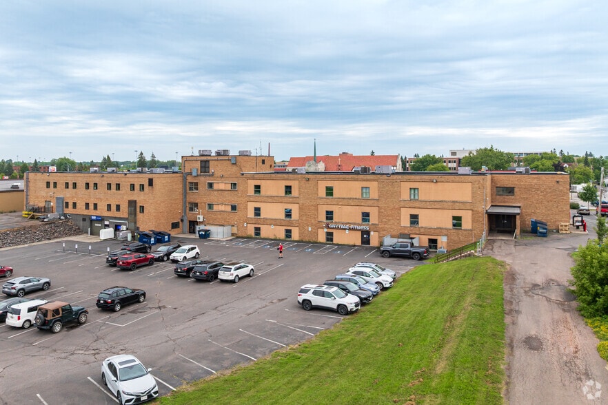 More Photos Of 823 Belknap St, Superior Office For Lease