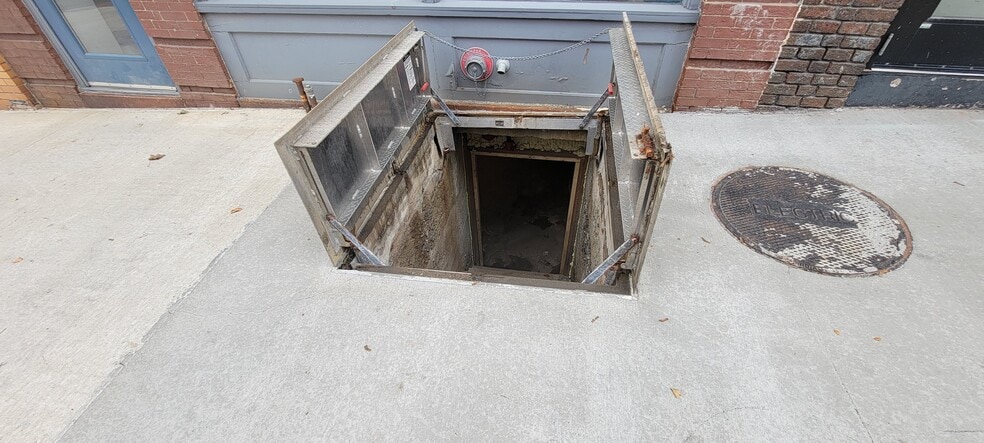 More Photos Of 22 State St, Bangor Office For Lease