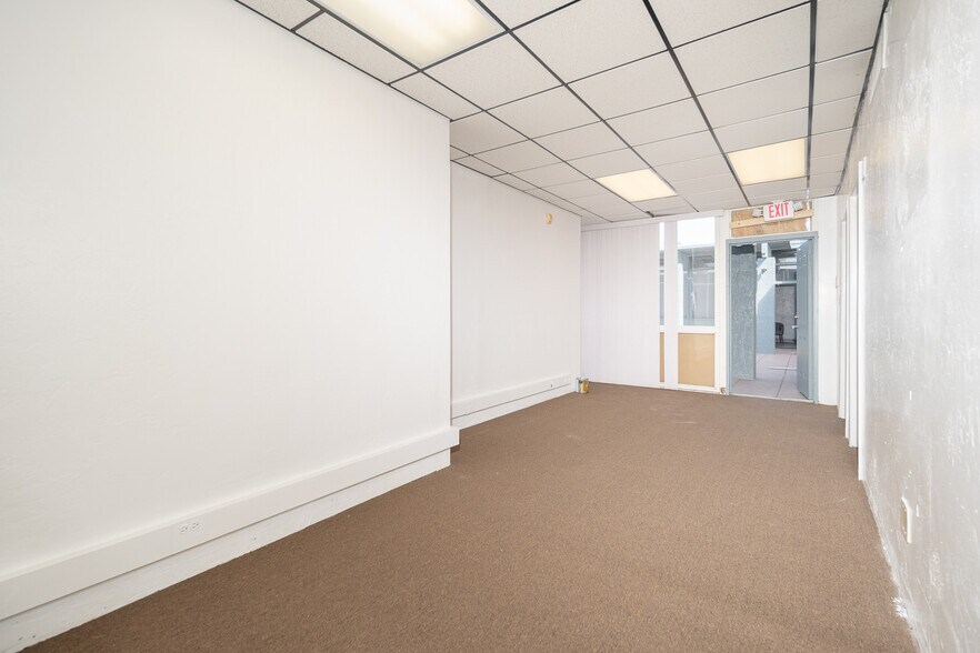 More Photos Of 11747 N 19th Ave, Phoenix Office For Sale