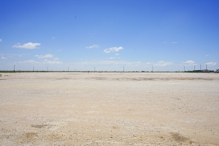 More Photos Of 9163 W Murphy St, Odessa Industrial For Lease