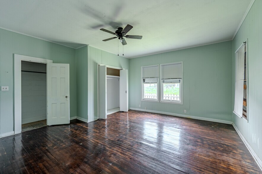 More Photos Of 732 W Alice Ave, Kingsville Apartments For Sale