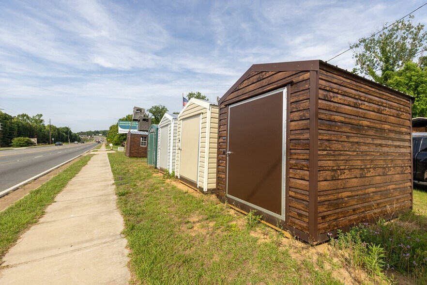 More Photos Of 1111 S Martin Luther King Jr Blvd, Americus Freestanding For Sale