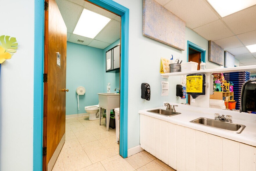 More Photos Of 3419 Hollywood Rd, Saint Joseph Daycare Center For Sale