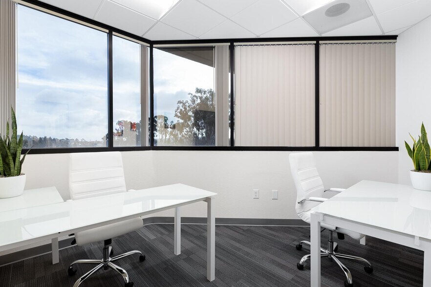 More Photos Of 4120-4130 La Jolla Village Dr, La Jolla Unknown For Lease