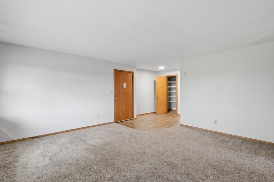 More Photos Of 107 3rd Ave S, Sauk Rapids Multifamily For Sale