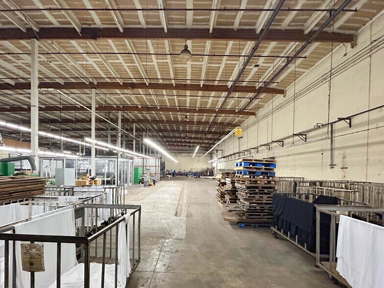 More Photos Of 2303 E 11th St, Los Angeles Warehouse For Lease