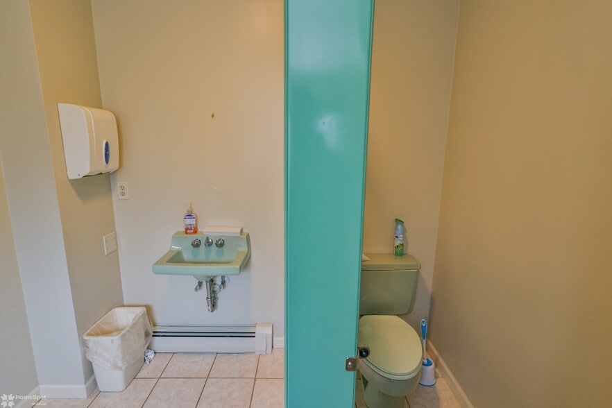 More Photos Of 1619 W Hamilton St, Allentown Funeral Home For Sale