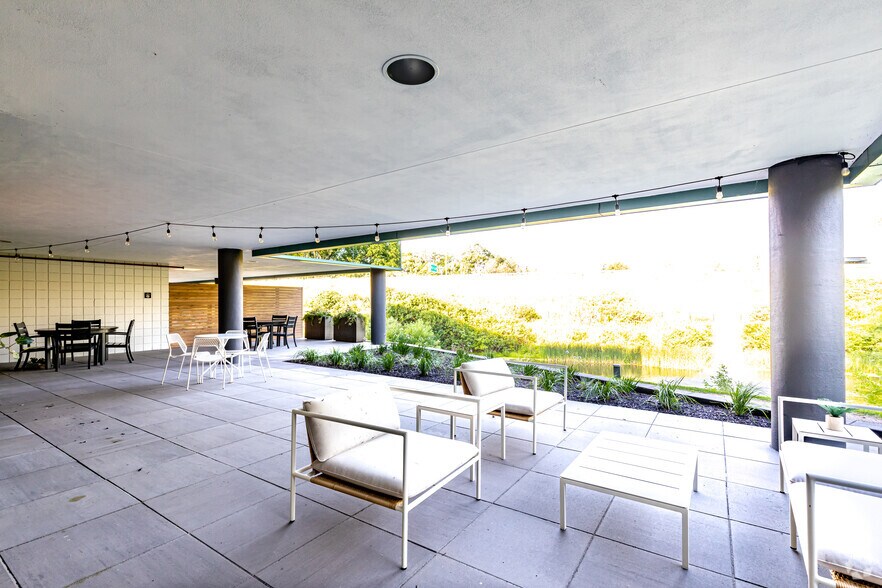 More Photos Of 12900 Whitewater Dr, Minnetonka Unknown For Lease