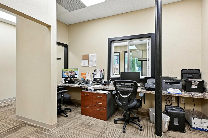 More Photos Of 110-114 W Grand River Ave, Webberville Storefront Retail Residential For Sale