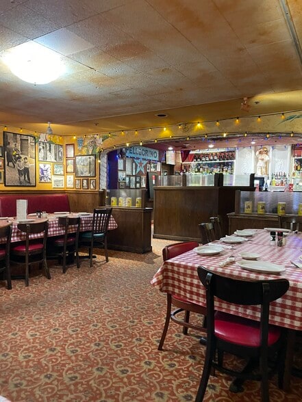 More Photos Of 643 Emerson St, Palo Alto Restaurant For Sale