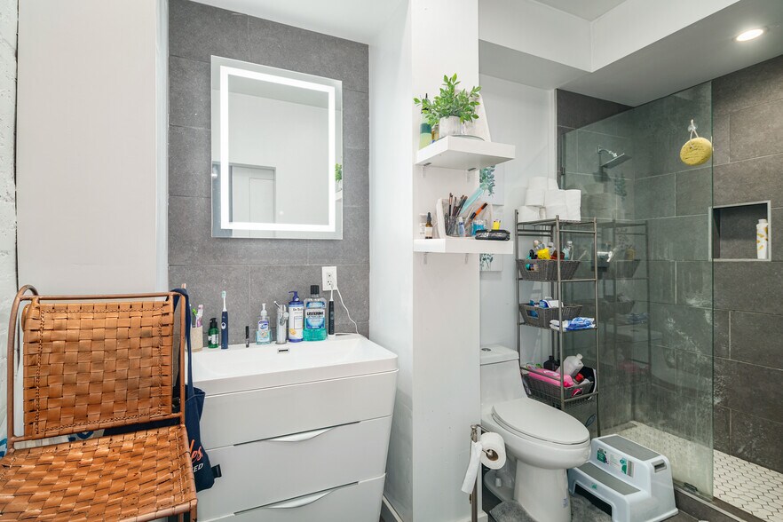 More Photos Of 1247 S 53rd St, Philadelphia Apartments For Sale
