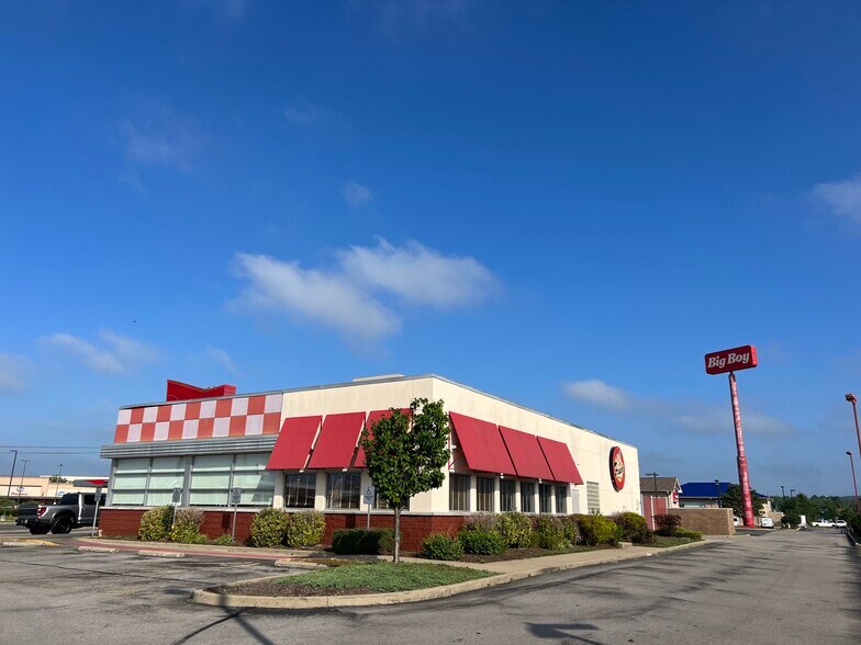 Primary Photo Of 157 Keystone Crossroad Dr, Shepherdsville Restaurant For Lease