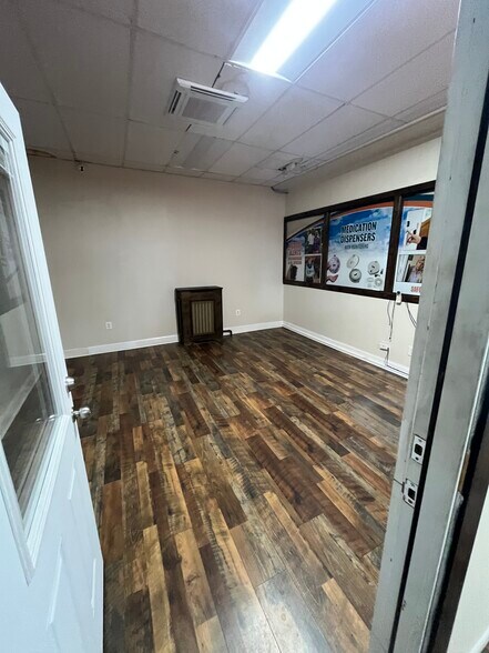 More Photos Of 2814-2818 E Allegheny Ave, Philadelphia Storefront Retail Office For Lease
