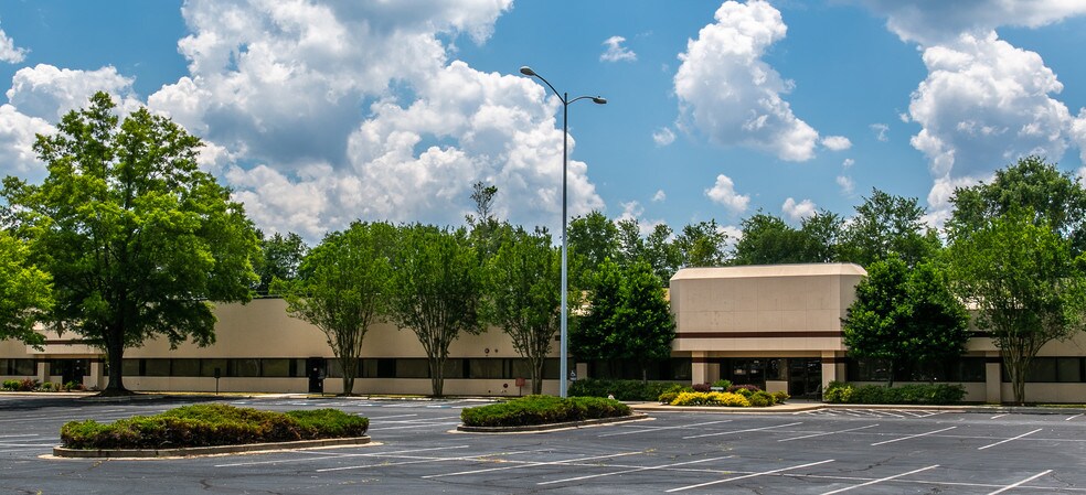 More Photos Of 2331 S Centennial Ave, Aiken Office Residential For Lease