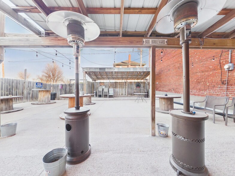 More Photos Of 501 & 503 Iowa Ave, Essex Storefront Retail Residential For Sale