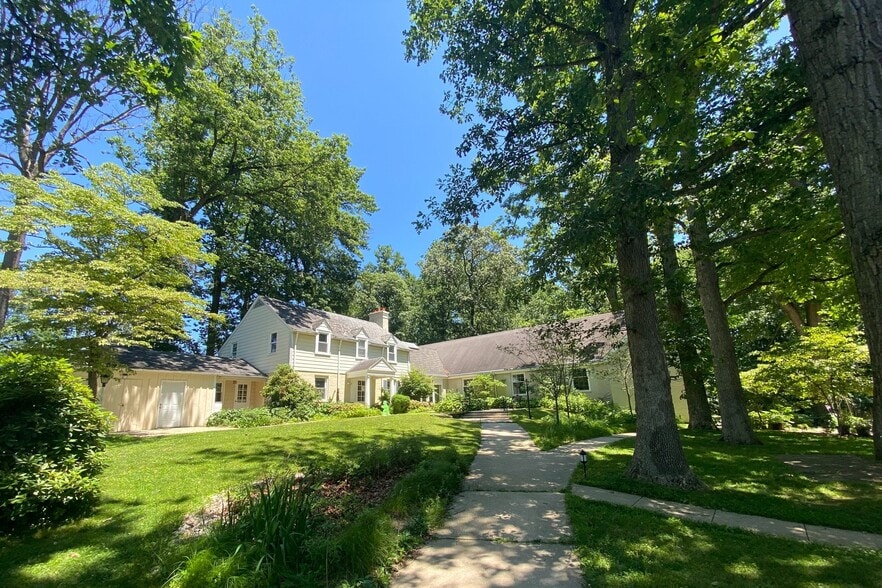 More Photos Of 1105 Providence Rd, Towson Religious Facility For Sale