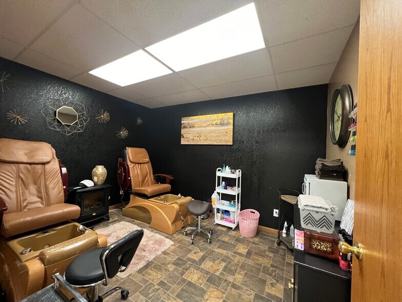 More Photos Of 402 E Main St, Riverton Storefront Retail Office For Sale