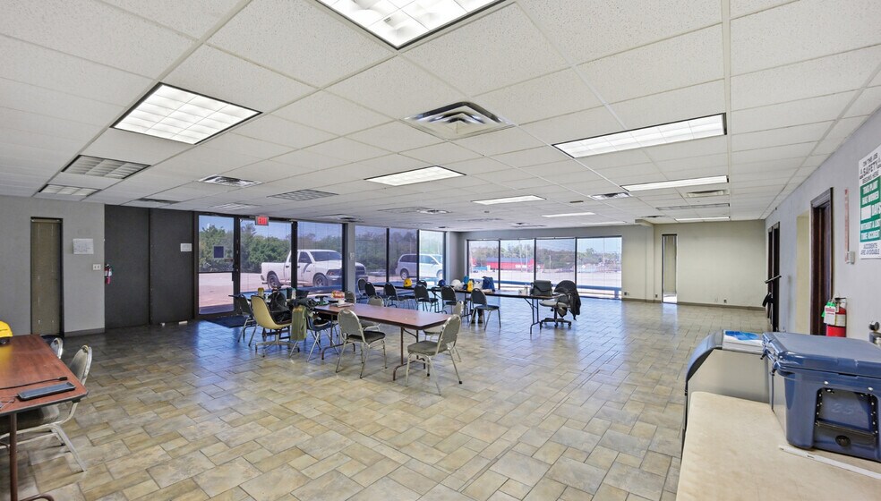 More Photos Of 6406 S Eastern Ave, Oklahoma City Unknown For Lease