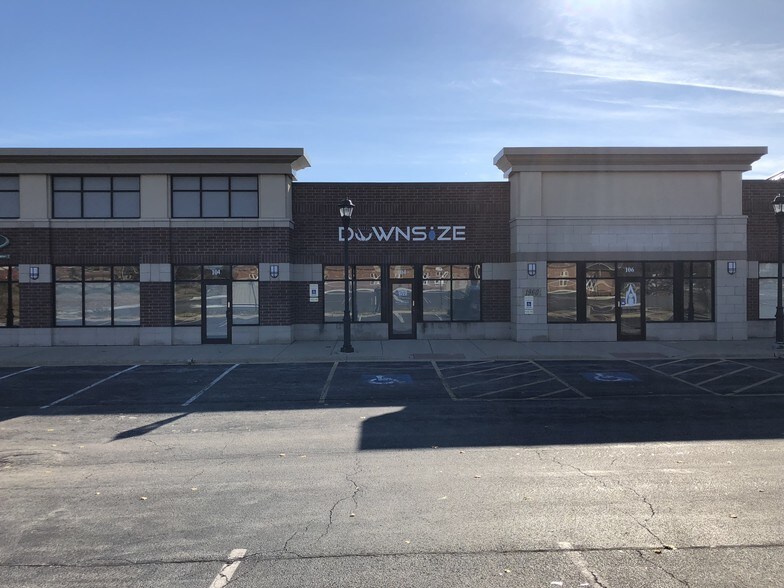 More Photos Of 1960 Springbrook Square Dr, Naperville Medical For Lease