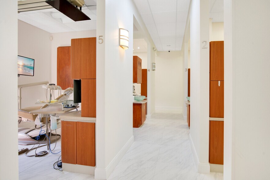 More Photos Of 1215-1221 W Fairbanks Ave, Orlando Medical For Lease