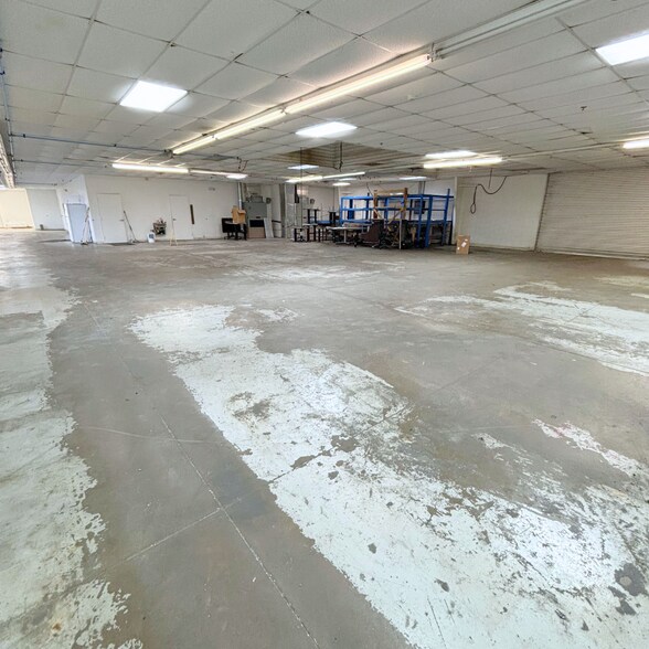 More Photos Of 1650 12th St E, Palmetto Manufacturing For Lease