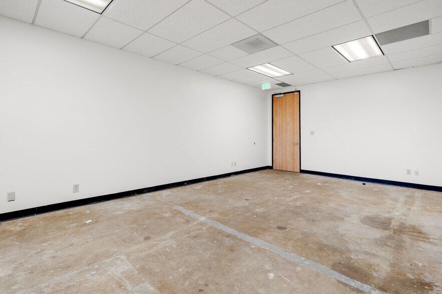 More Photos Of 2566 Overland Ave, Los Angeles Medical For Lease
