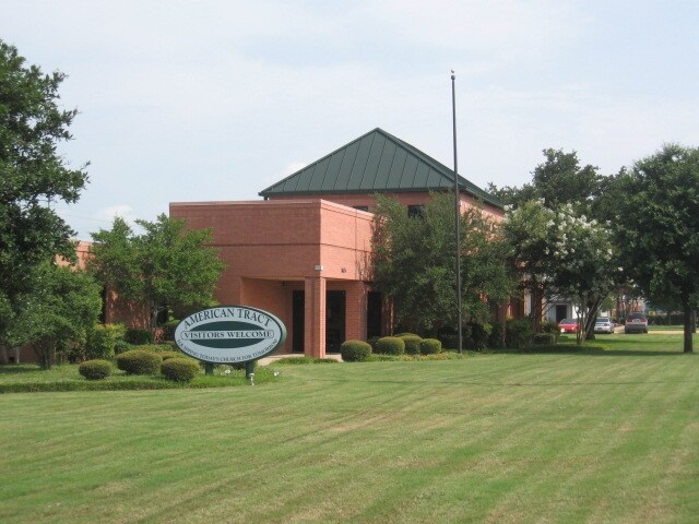 More Photos Of 1624 N 1st St, Garland Light Manufacturing For Sale