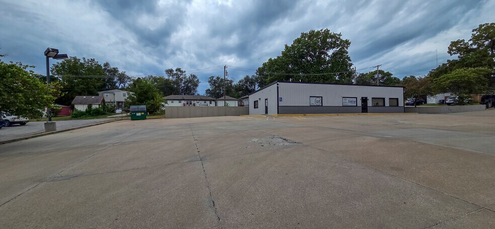 More Photos Of 2722 N 155th St, Basehor Office For Sale