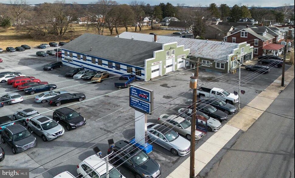 More Photos Of 1537 Bridge St, New Cumberland Auto Dealership For Lease