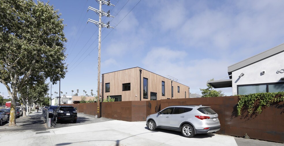 More Photos Of 606-654 Venice Blvd, Venice Loft Creative Space For Lease