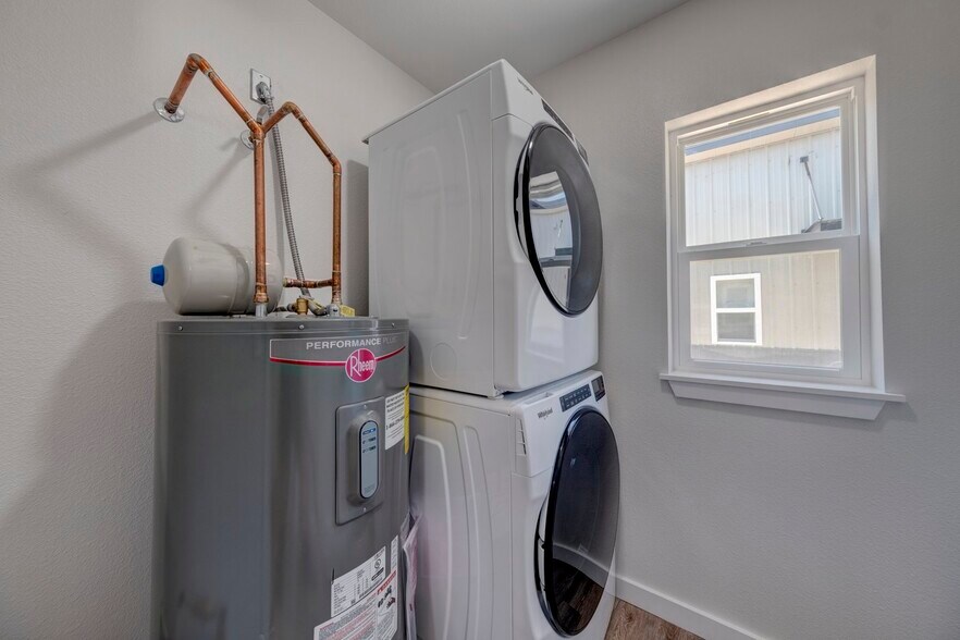 More Photos Of 744 E Loucks St, Sheridan Apartments For Sale