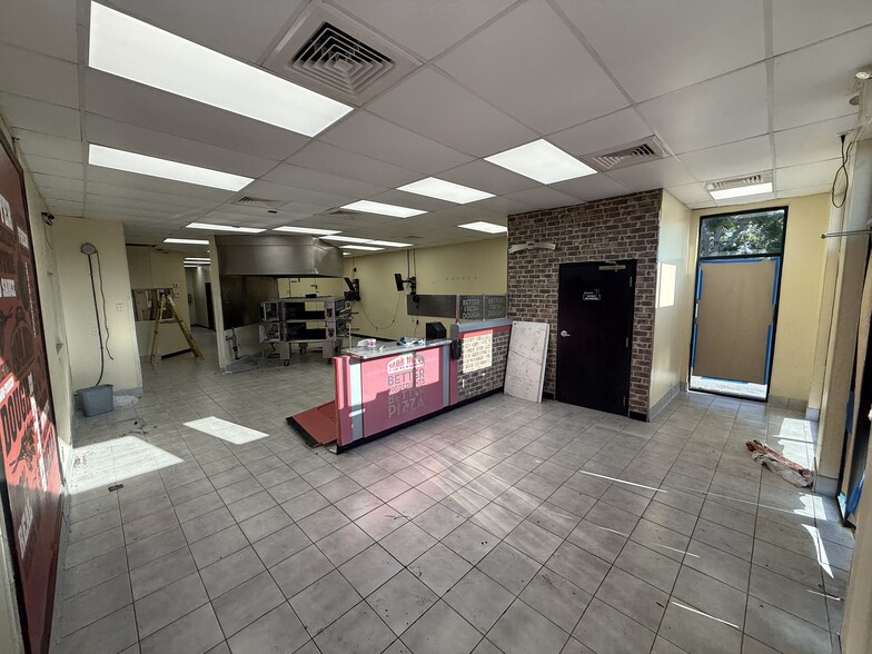 More Photos Of 209 S Cocoa Blvd, Cocoa Fast Food For Lease