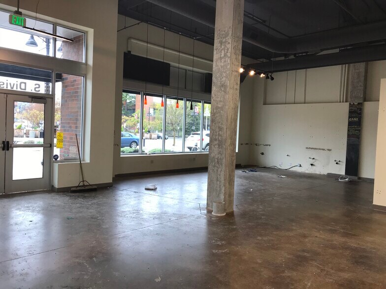 More Photos Of 2 E Main St, Auburn Apartments For Lease