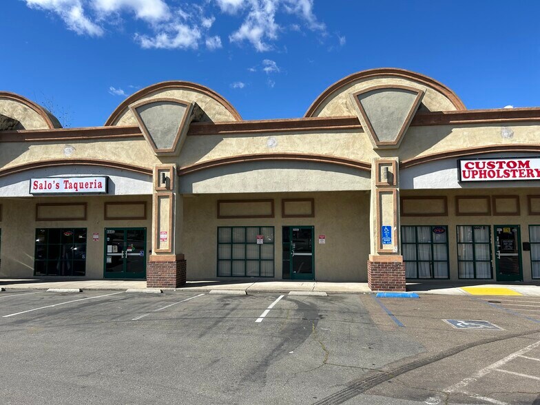 More Photos Of 4445-4447 Auburn Blvd, Sacramento Storefront For Lease