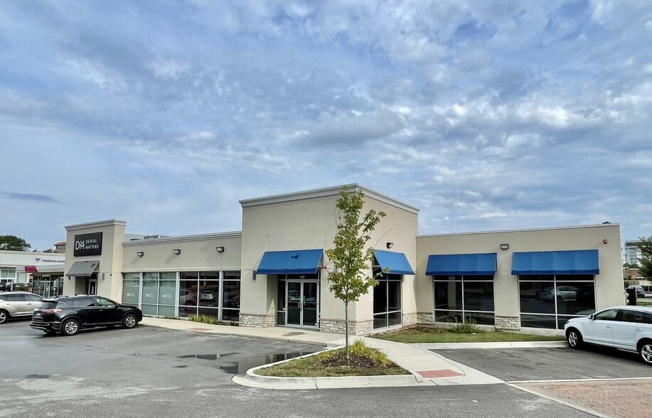 More Photos Of 9331 Skokie Blvd, Skokie Storefront For Lease