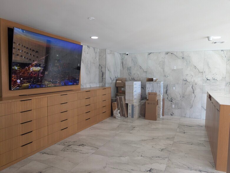 More Photos Of 1703 E Charleston Blvd, Las Vegas Freestanding For Sale