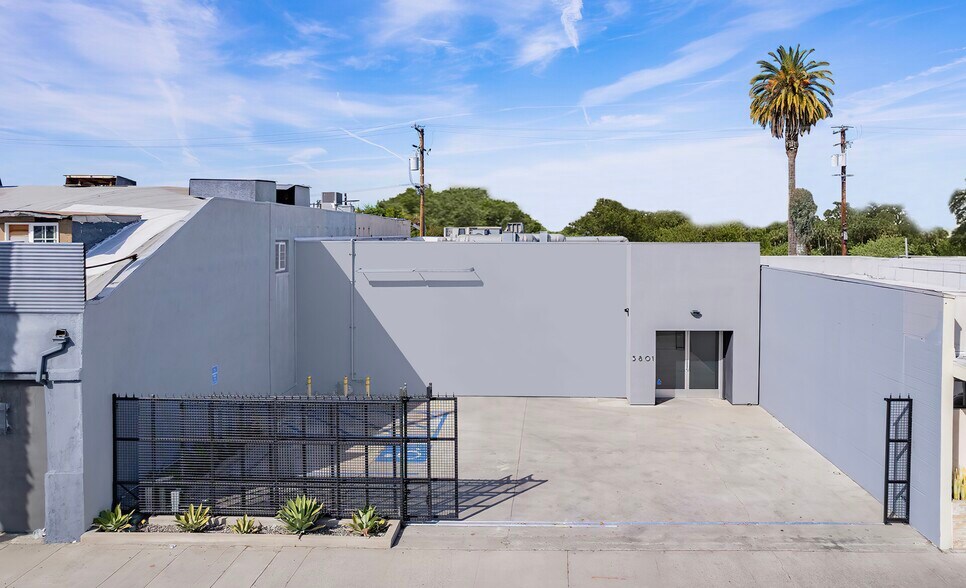 Primary Photo Of 5801 Washington Blvd, Culver City Office For Lease