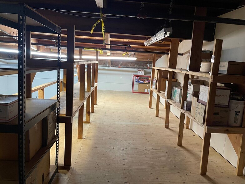 More Photos Of 580 Crespi Dr, Pacifica Warehouse For Sale