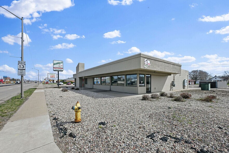 More Photos Of 1951-1981 S 8th St, Wisconsin Rapids General Retail For Sale