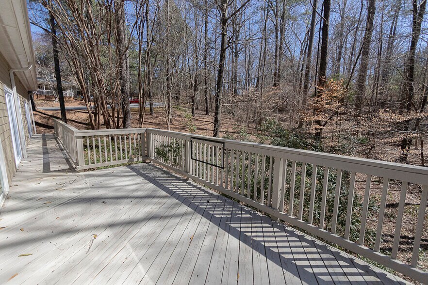 More Photos Of 5501 McNeely Dr, Raleigh Medical For Lease