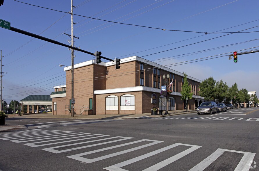 More Photos Of 243 E Liberty St, Wooster Hotel For Lease