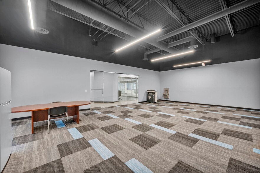 More Photos Of 8425 Station St, Mentor Freestanding For Sale