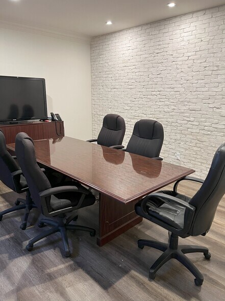 More Photos Of 4080 McGinnis Ferry Rd, Alpharetta Coworking Space