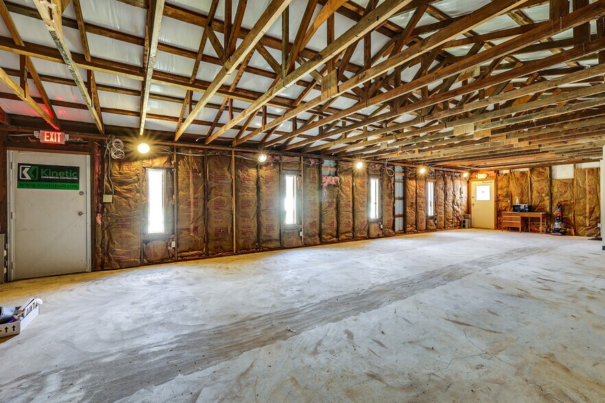 More Photos Of 6720 Dick Price Rd, Mansfield Office For Lease