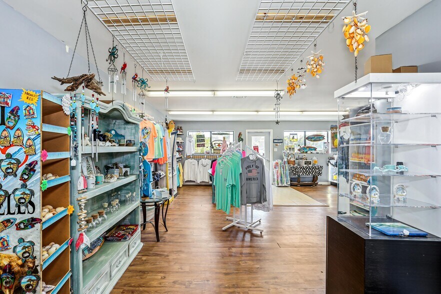 More Photos Of 8460 Gulf Blvd, Navarre Freestanding For Sale